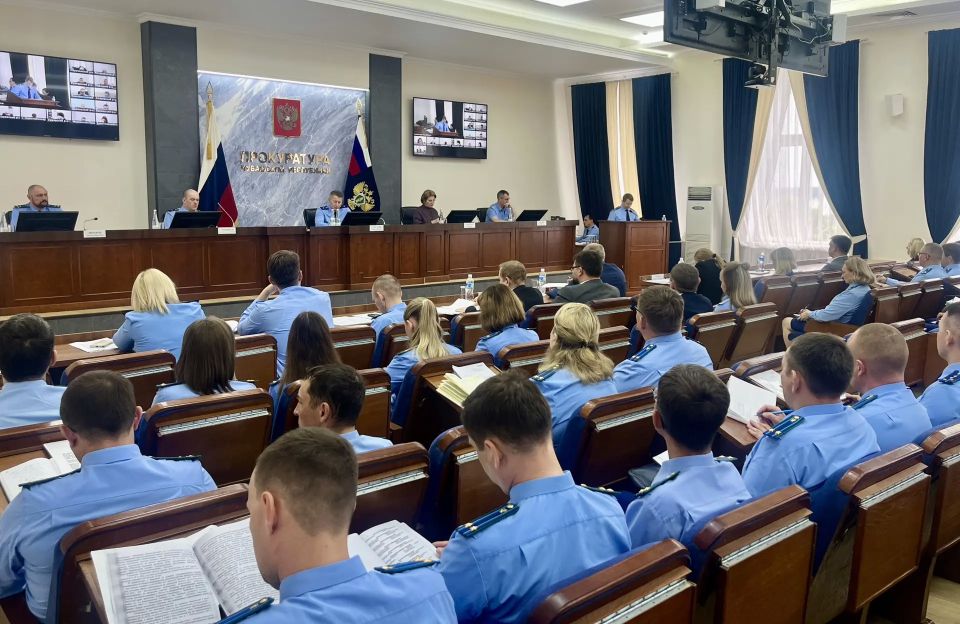 В прокуратуре Чувашии под председательством прокурора республики Эдуарда Гиматова состоялось расширенное заседание коллегии, посвященное состоянию законности при использовании и распоряжении государственным и муниципальным... В прокуратуре Чувашии под председательством прокурора республики Эдуарда Гиматова состоялось расширенное заседание коллегии, посвященное состоянию законности при использовании и распоряжении государственным и муниципальным...