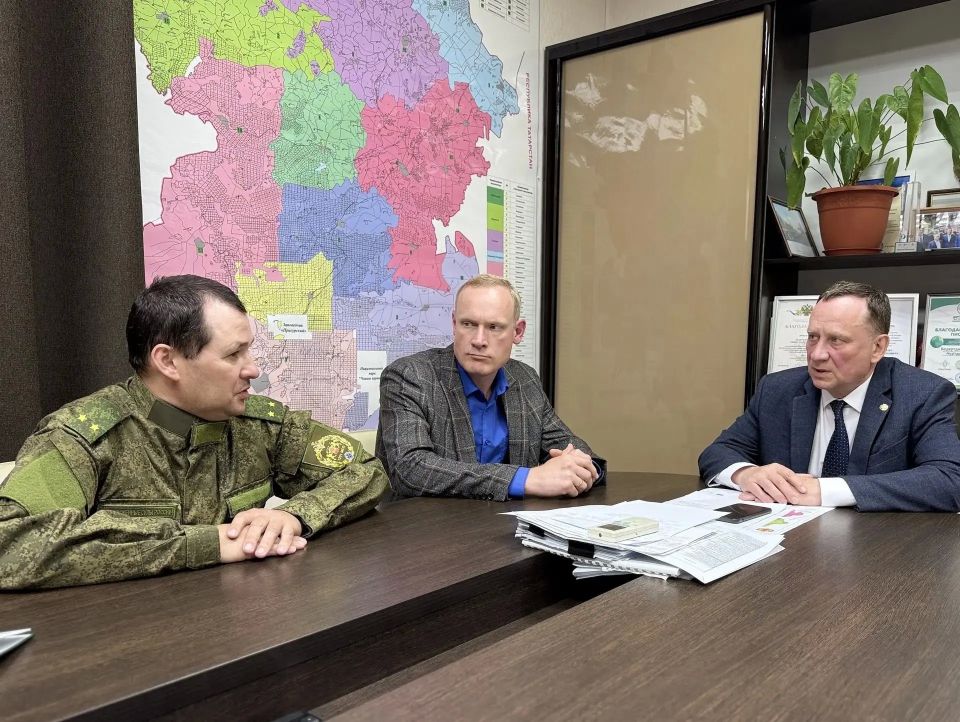 После трёх боевых лет в зоне специальной военной операции приступил к своим обязанностям Евгений Краснов - главный инспектор Дирекции особо охраняемых природных территорий После трёх боевых лет в зоне специальной военной операции приступил к своим обязанностям Евгений Краснов - главный инспектор Дирекции особо охраняемых природных территорий