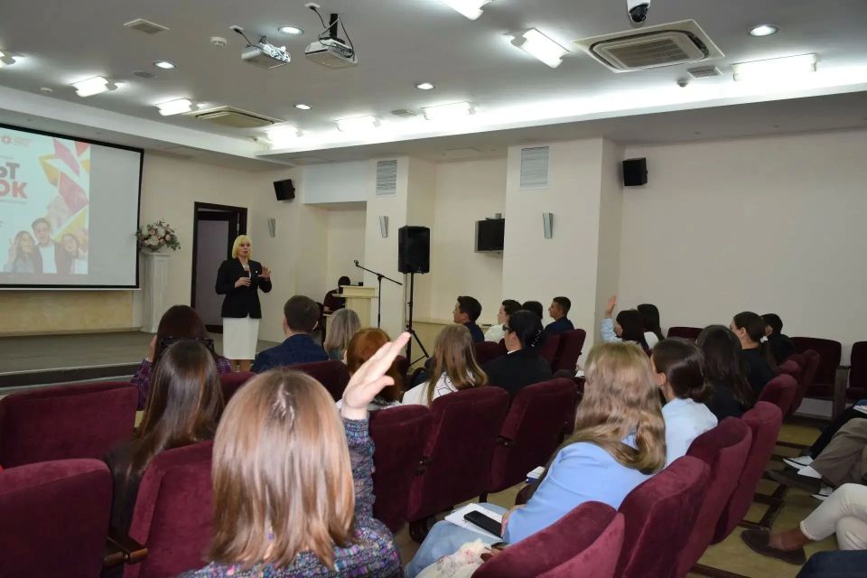Министр культуры Светлана Каликова поддержала инициативы молодых специалистов на форуме «КультПоток» Министр культуры Светлана Каликова поддержала инициативы молодых специалистов на форуме «КультПоток»