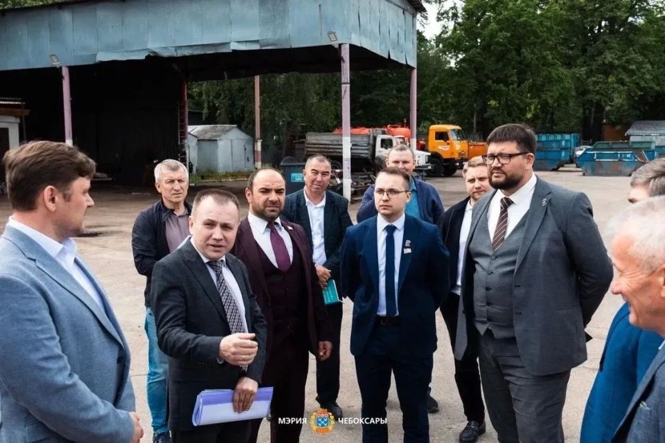 Вчера глава города Станислав Трофимов вместе с депутатским корпусом посетил «Спецавтохозяйство» Вчера глава города Станислав Трофимов вместе с депутатским корпусом посетил «Спецавтохозяйство»