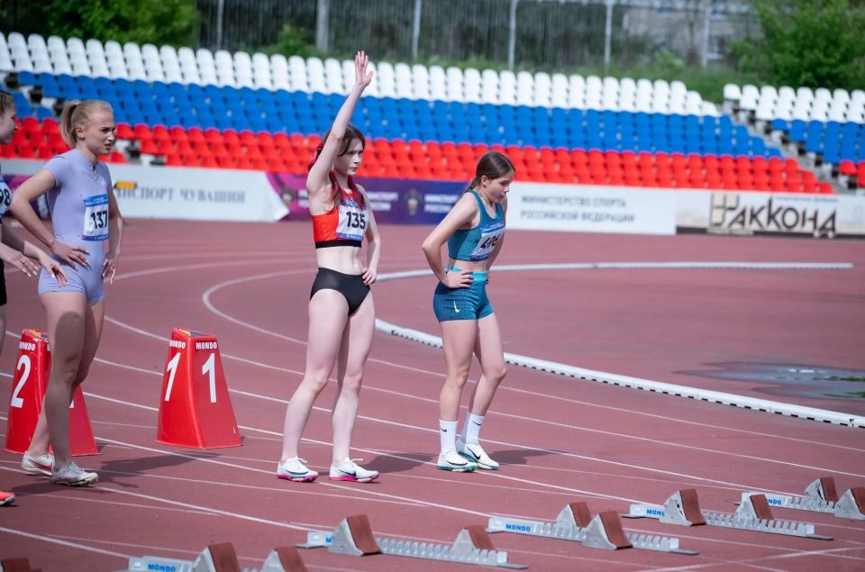 Легкоатлеты Чувашии завоевали 27 медалей на чемпионате и первенстве ПФО, которое проходило с 29 по 31 мая в Чебоксарах на стадионе «Олимпийский» Легкоатлеты Чувашии завоевали 27 медалей на чемпионате и первенстве ПФО, которое проходило с 29 по 31 мая в Чебоксарах на стадионе «Олимпийский»