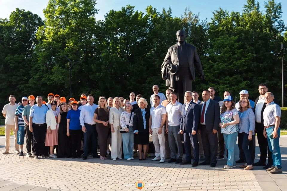 Как изменится сквер имени Семёна Ислюкова и спуск к набережной? Как изменится сквер имени Семёна Ислюкова и спуск к набережной?