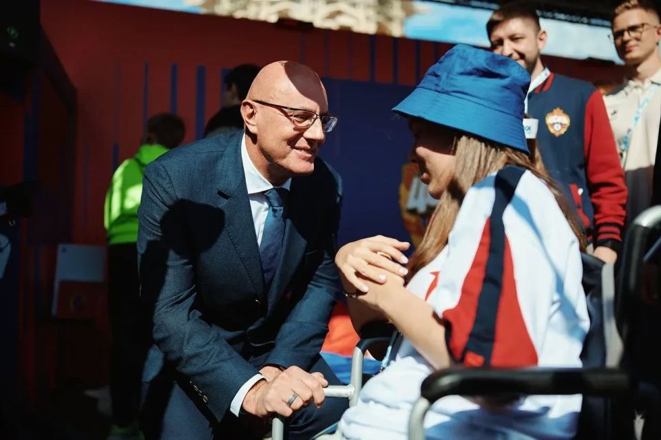 В Международный день защиты детей Сергей Кириенко и Дмитрий Чернышенко приняли участие в фестивале «Движения первых» В Международный день защиты детей Сергей Кириенко и Дмитрий Чернышенко приняли участие в фестивале «Движения первых»