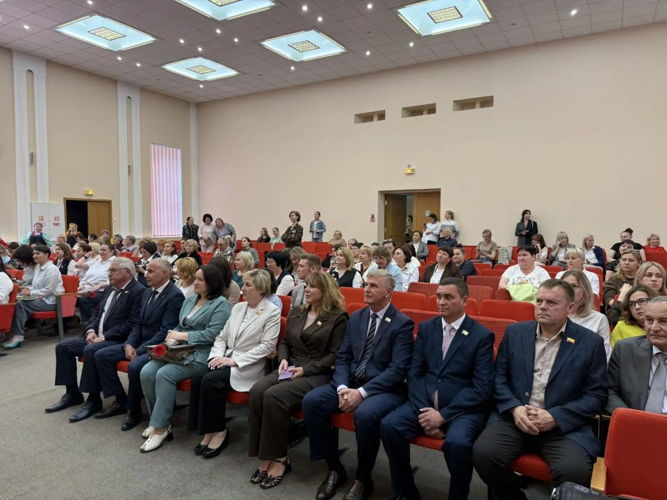 В преддверии Дня социального работника в Новочебоксарске состоялось торжественное мероприятие, посвященное людям этой благородной профессии В преддверии Дня социального работника в Новочебоксарске состоялось торжественное мероприятие, посвященное людям этой благородной профессии
