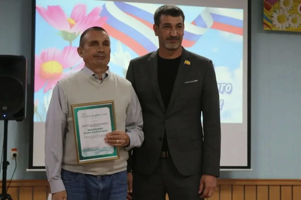В рамках праздничных мероприятий, посвященных Дню социального работника, в БУ «Социально-реабилитационный центр для несовершеннолетних г. Чебоксары» состоялось торжественное мероприятие В рамках праздничных мероприятий, посвященных Дню социального работника, в БУ «Социально-реабилитационный центр для несовершеннолетних г. Чебоксары» состоялось торжественное мероприятие