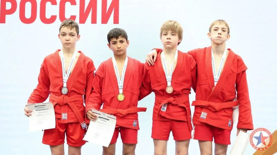 Воспитанники чувашской школы самбо стали призерами Первенства России среди юношей и девушек 12-14 лет в Уфе