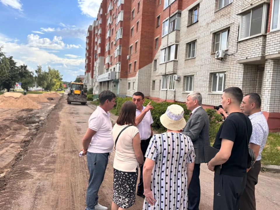 В Чебоксарах приступили к благоустройству дворов в рамках программы «НИМЕ — Народный бюджет» В Чебоксарах приступили к благоустройству дворов в рамках программы «НИМЕ — Народный бюджет»