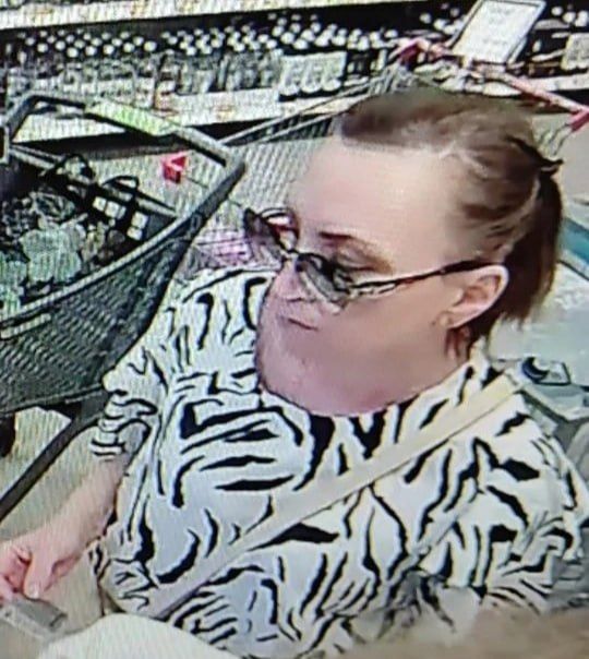 Полицейские из Новочебоксарска разыскивают женщину, оплатившую покупки чужой банковской картой Полицейские из Новочебоксарска разыскивают женщину, оплатившую покупки чужой банковской картой