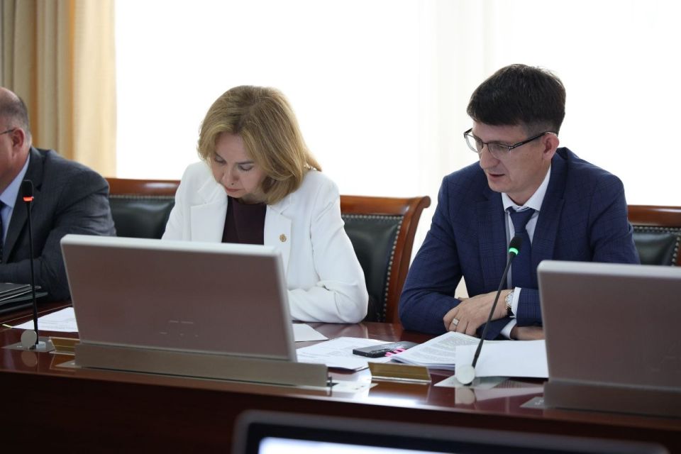 На проектирование нового пожарного депо и систем водоснабжения на селе Правительство Чувашии дополнительно направит 49 млн рублей На проектирование нового пожарного депо и систем водоснабжения на селе Правительство Чувашии дополнительно направит 49 млн рублей