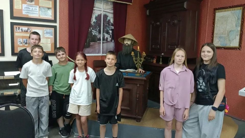 Воспитанники пришкольного лагеря школы №3 побывали в Музее «Бичурин и современность» в посёлке Кугеси — и всё это в рамках увлекательного республиканского проекта Агроэкспедиция «Один день на селе»!