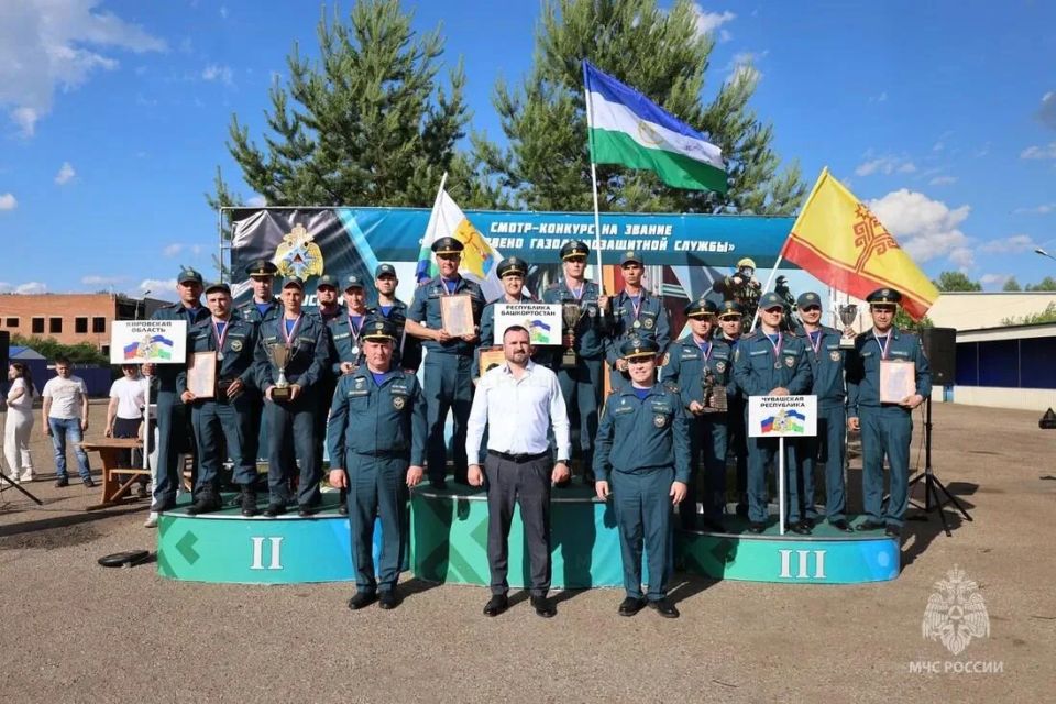 Пожарные из Чувашии заняли третье место на межрегиональных соревнованиях звеньев газодымозащитной службы Пожарные из Чувашии заняли третье место на межрегиональных соревнованиях звеньев газодымозащитной службы