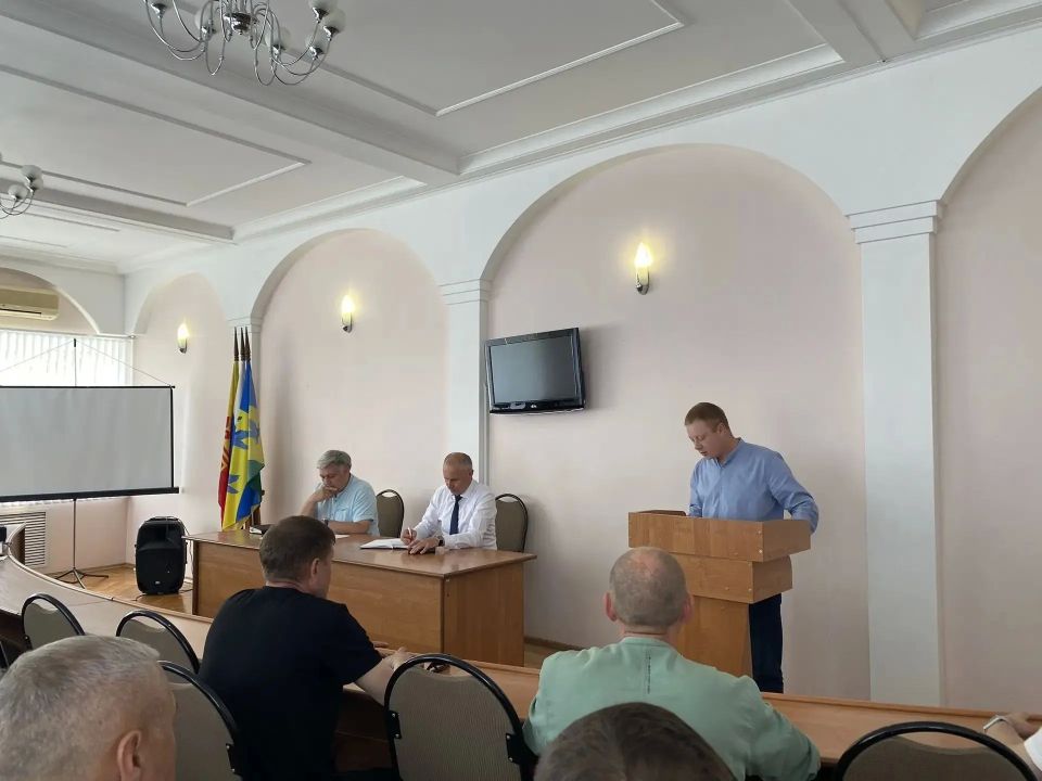 Глава Новочебоксарска Александр Алексеев провел еженедельное совещание с руководителями управляющих компаний (УК)