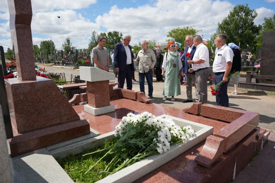 Леонид Черкесов: Исполнилось ровно 10 лет со дня ухода из жизни депутата Государственного Совета Чувашской Республики третьего и пятого созывов, председателя Комитета по бюджету, финансам и налогам Игоря Кушева Леонид Черкесов: Исполнилось ровно 10 лет со дня ухода из жизни депутата Государственного Совета Чувашской Республики третьего и пятого созывов, председателя Комитета по бюджету, финансам и налогам Игоря Кушева