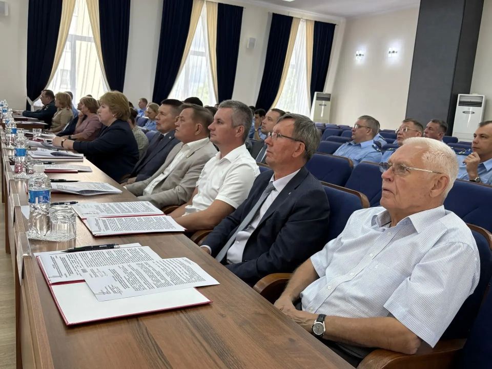 Прокуратура и Минспорт Чувашии провели совместное заседание Прокуратура и Минспорт Чувашии провели совместное заседание