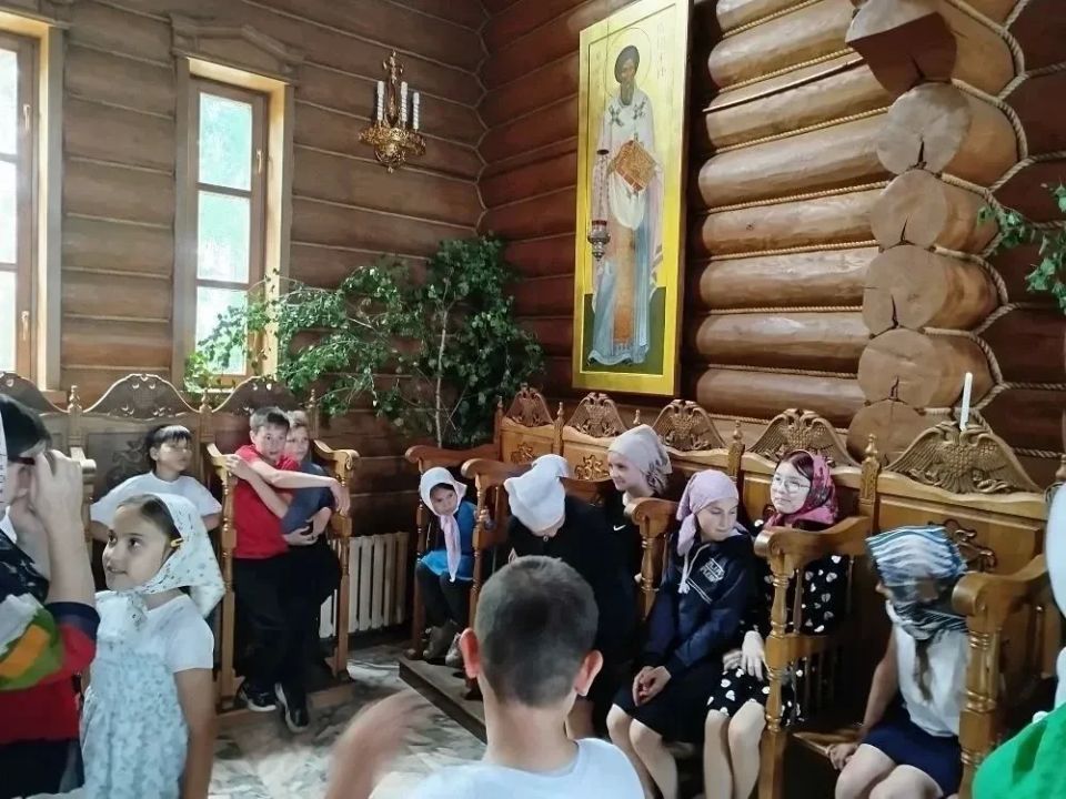 В рамках республиканского проекта «Агроэкспедиция «Один день на селе» учащиеся пришкольного лагеря Шумерлинской школы совершили увлекательное путешествие в один из самых самобытных городов Чувашии — Алатырь В рамках республиканского проекта «Агроэкспедиция «Один день на селе» учащиеся пришкольного лагеря Шумерлинской школы совершили увлекательное путешествие в один из самых самобытных городов Чувашии — Алатырь
