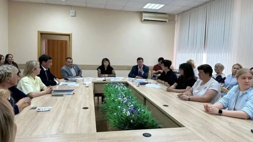 Живой диалог власти и общества: в Чебоксарах вчера прошел Единый информационный день Живой диалог власти и общества: в Чебоксарах вчера прошел Единый информационный день