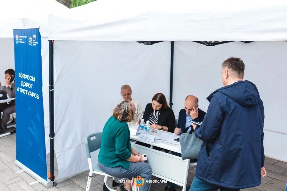 Станислав Трофимов: Выездной прием на площади Победы в Юго-западном районе подтвердили главное: люди готовы участвовать в развитии города Станислав Трофимов: Выездной прием на площади Победы в Юго-западном районе подтвердили главное: люди готовы участвовать в развитии города