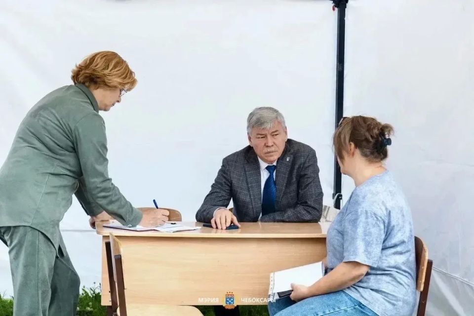 В Чебоксарах состоялся выездной прием граждан граждан, пострадавших при атаке БПЛА В Чебоксарах состоялся выездной прием граждан граждан, пострадавших при атаке БПЛА