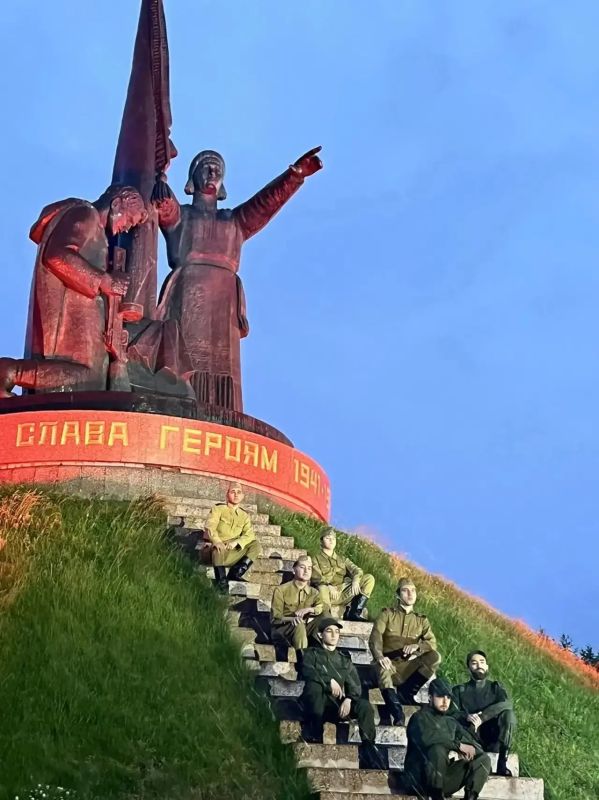 В Чебоксарах в парке Победы прошла акция «Свеча памяти» В Чебоксарах в парке Победы прошла акция «Свеча памяти»