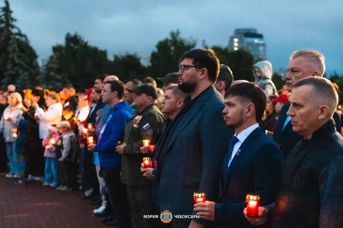 Станислав Трофимов: Чебоксары вместе со всей страной зажгли «Свечу памяти» Станислав Трофимов: Чебоксары вместе со всей страной зажгли «Свечу памяти»