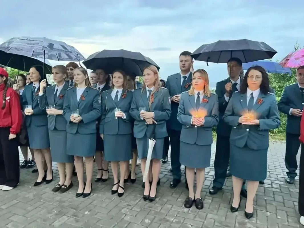 В Чебоксарах в парке Победы прошла акция «Свеча памяти» В Чебоксарах в парке Победы прошла акция «Свеча памяти»