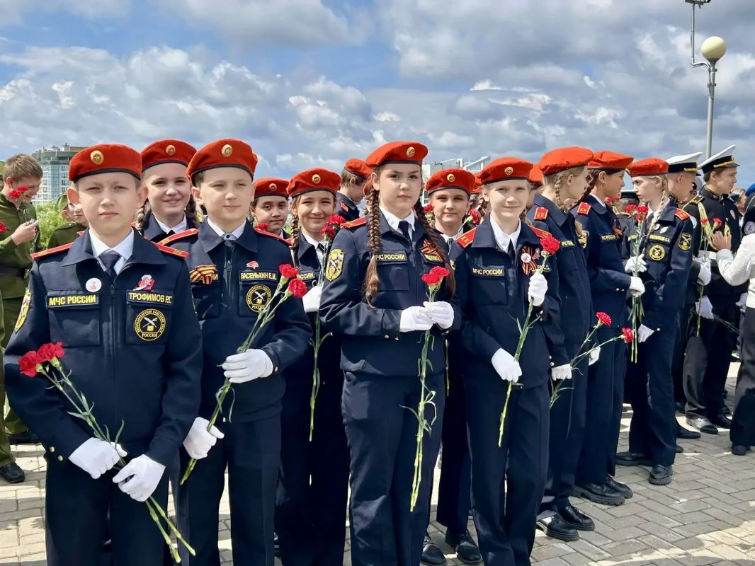 Ученики Новочебоксарского кадетского лицея приняли участие в Уроке Мужества в Парке Победы города Чебоксары Ученики Новочебоксарского кадетского лицея приняли участие в Уроке Мужества в Парке Победы города Чебоксары