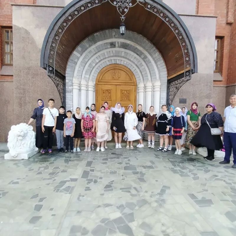 «Один день жизни в монастыре»: школьники из Порецкого округа открыли для себя мир Алатырской обители «Один день жизни в монастыре»: школьники из Порецкого округа открыли для себя мир Алатырской обители