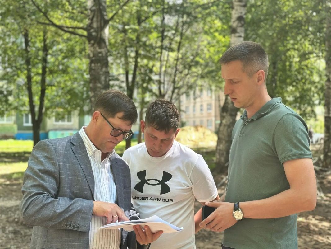 В Чебоксарах продолжаются встречи с жителями, обсуждаются вопросы ремонта и благоустройства дворовых территорий В Чебоксарах продолжаются встречи с жителями, обсуждаются вопросы ремонта и благоустройства дворовых территорий