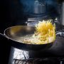Запахи на кухне: как избавиться от них с помощью науки