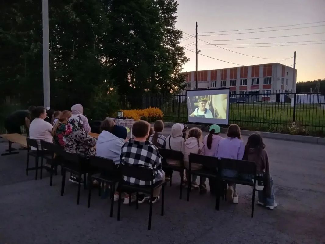 «Кино под открытым небом» — новые площадки и тёплые летние вечера «Кино под открытым небом» — новые площадки и тёплые летние вечера