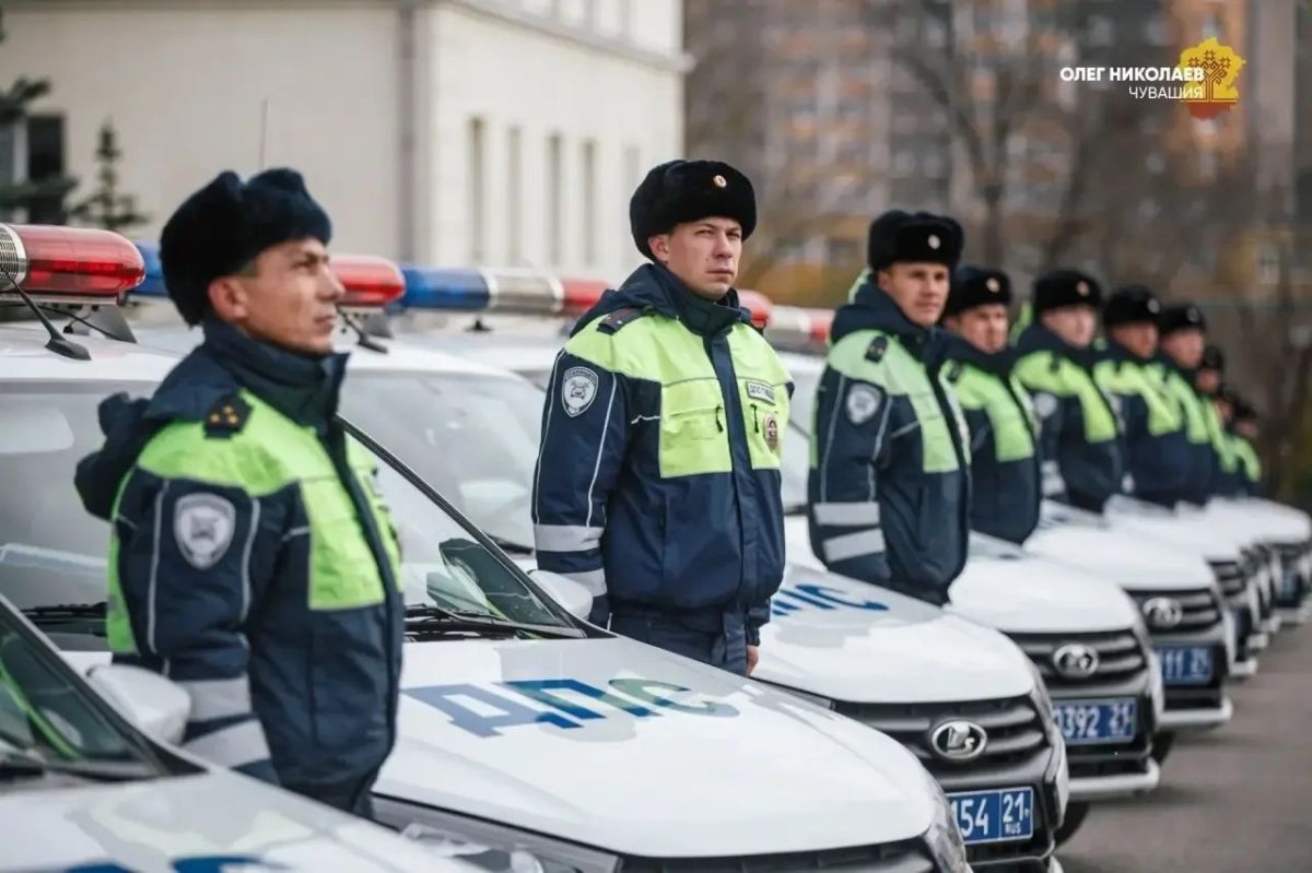Олег Николаев поздравил сотрудников Госавтоинспекции с 90-летием службы Олег Николаев поздравил сотрудников Госавтоинспекции с 90-летием службы