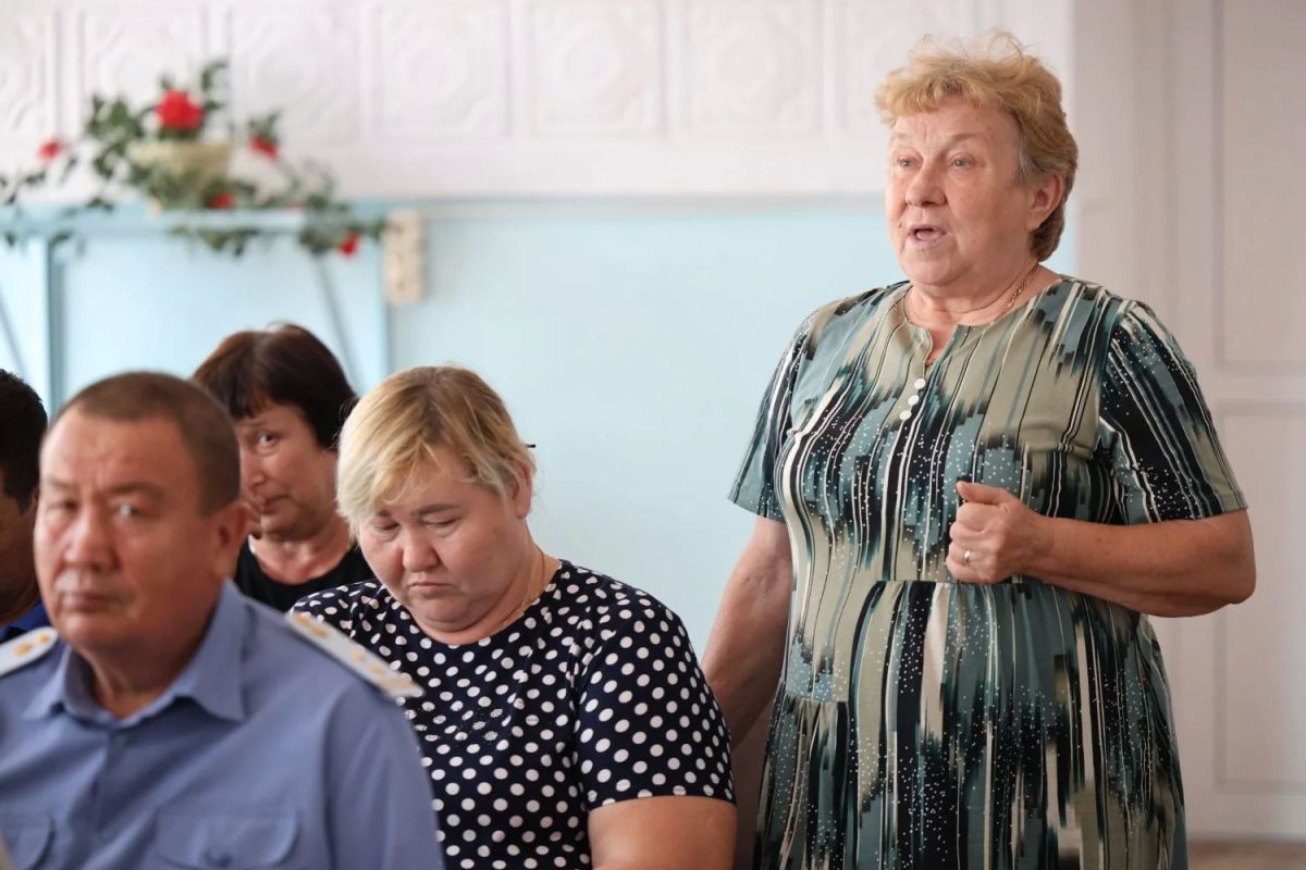 ПРЕДСЕДАТЕЛЬ ПРАВИТЕЛЬСТВА ЧУВАШИИ СЕРГЕЙ АРТАМОНОВ: ПРЕДСЕДАТЕЛЬ ПРАВИТЕЛЬСТВА ЧУВАШИИ СЕРГЕЙ АРТАМОНОВ: