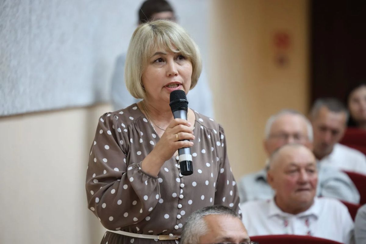 ПРЕДСЕДАТЕЛЬ ПРАВИТЕЛЬСТВА ЧУВАШИИ СЕРГЕЙ АРТАМОНОВ: ПРЕДСЕДАТЕЛЬ ПРАВИТЕЛЬСТВА ЧУВАШИИ СЕРГЕЙ АРТАМОНОВ: