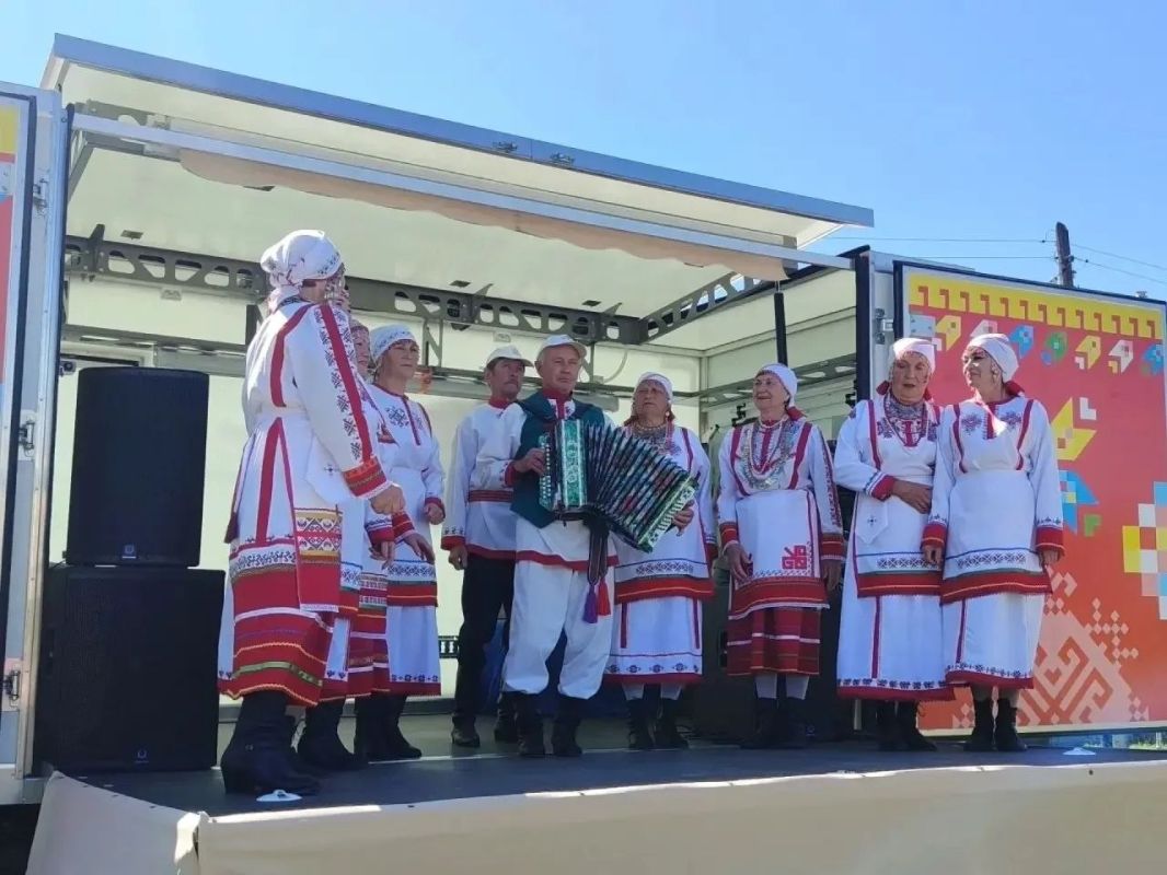 «Яркое лето Чувашии»: автоклубы там, где их ждут больше всего «Яркое лето Чувашии»: автоклубы там, где их ждут больше всего