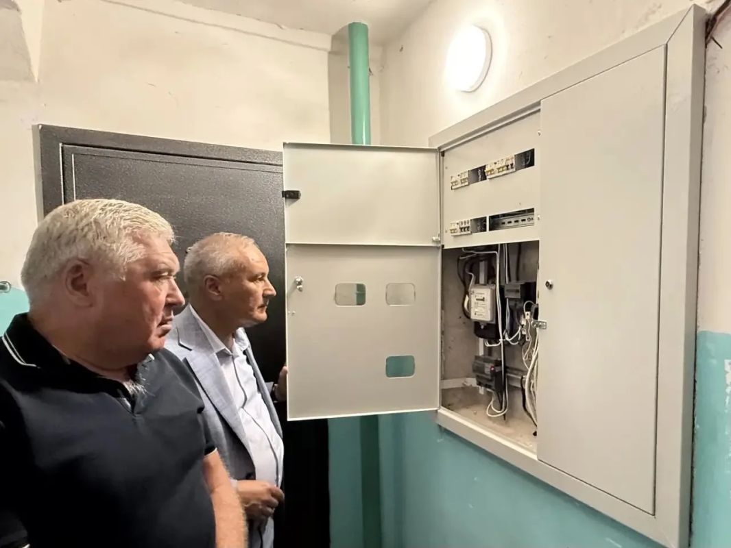 Обновляем лифты, крыши и систему электроснабжения в Новочебоксарске Обновляем лифты, крыши и систему электроснабжения в Новочебоксарске