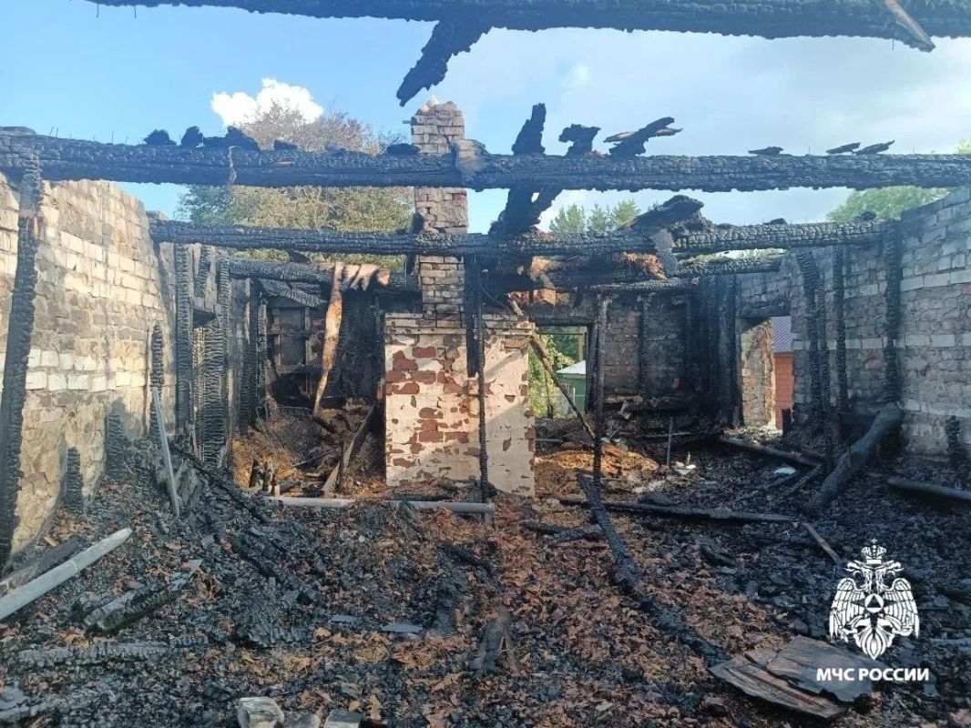 Пожар оставил без крова жительницу Красноармейского округа Пожар оставил без крова жительницу Красноармейского округа