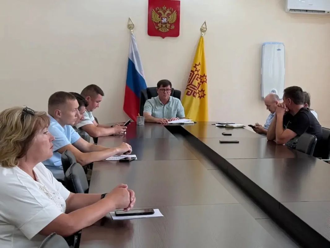 Панорама событий: в Калининском районе сделали "Шаг к здоровью", поздравили юбиляров семейной жизни и обсудили подготовку к осенне-зимнему периоду Панорама событий: в Калининском районе сделали "Шаг к здоровью", поздравили юбиляров семейной жизни и обсудили подготовку к осенне-зимнему периоду
