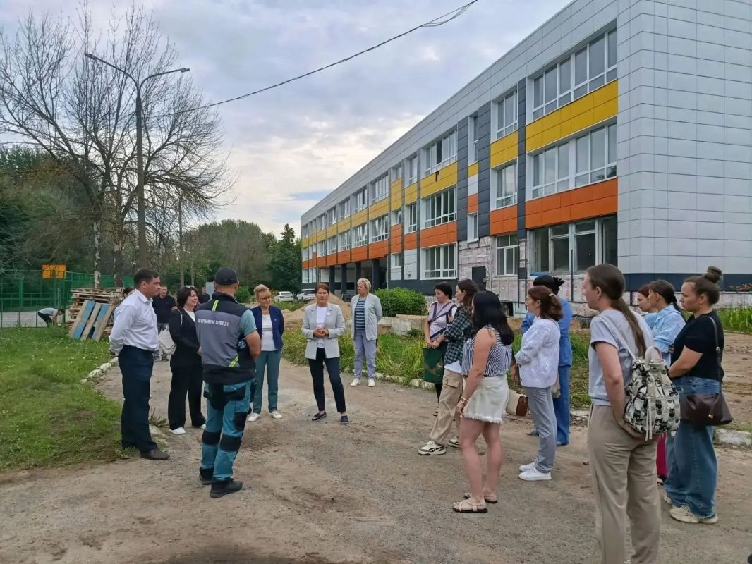 В Чебоксарах общественники и родители проверили ход капитального ремонта школ В Чебоксарах общественники и родители проверили ход капитального ремонта школ