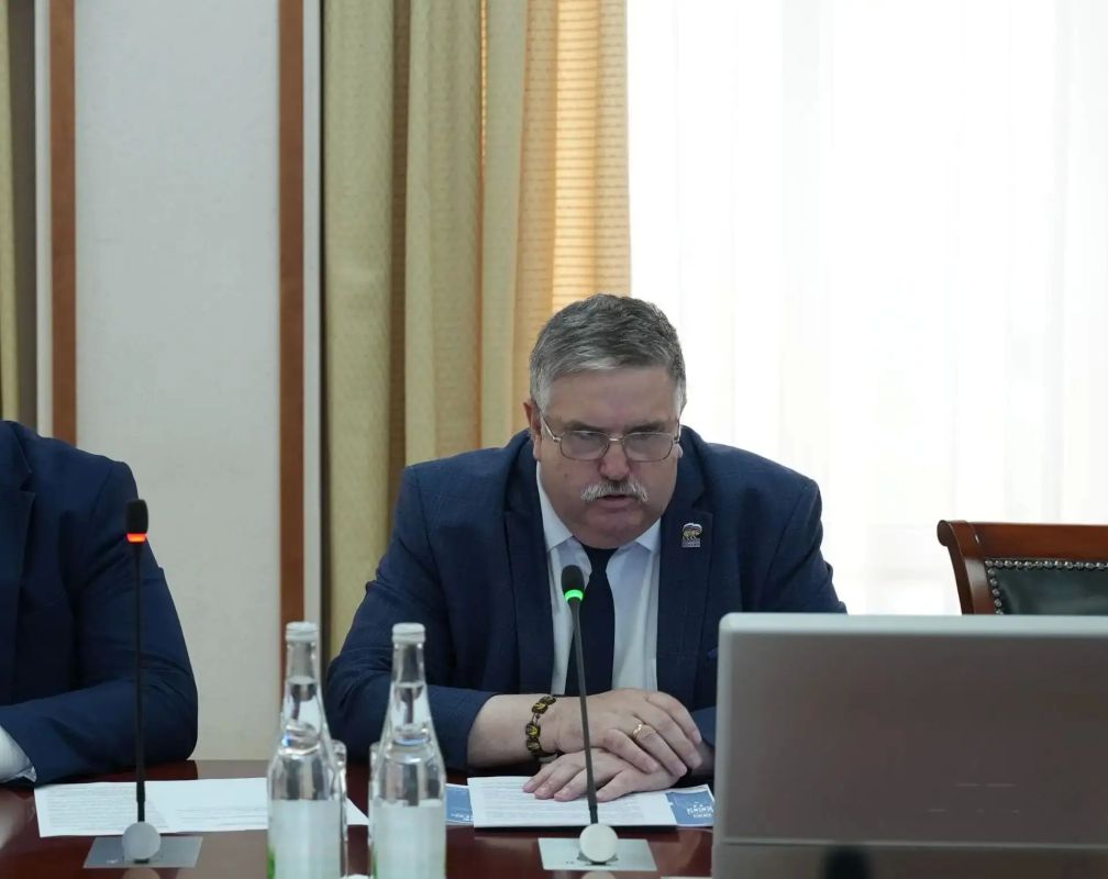 Леонид Черкесов: На заседании межведомственной комиссии, которое состоялось под председательством Главы Чувашии Олега Николаева, одобрили концепцию благоустройства исторического центра села Порецкое Леонид Черкесов: На заседании межведомственной комиссии, которое состоялось под председательством Главы Чувашии Олега Николаева, одобрили концепцию благоустройства исторического центра села Порецкое