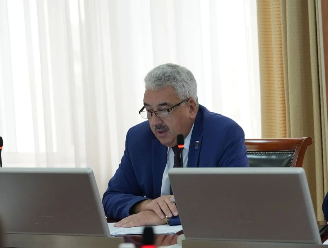 Леонид Черкесов: На заседании межведомственной комиссии, которое состоялось под председательством Главы Чувашии Олега Николаева, одобрили концепцию благоустройства исторического центра села Порецкое Леонид Черкесов: На заседании межведомственной комиссии, которое состоялось под председательством Главы Чувашии Олега Николаева, одобрили концепцию благоустройства исторического центра села Порецкое