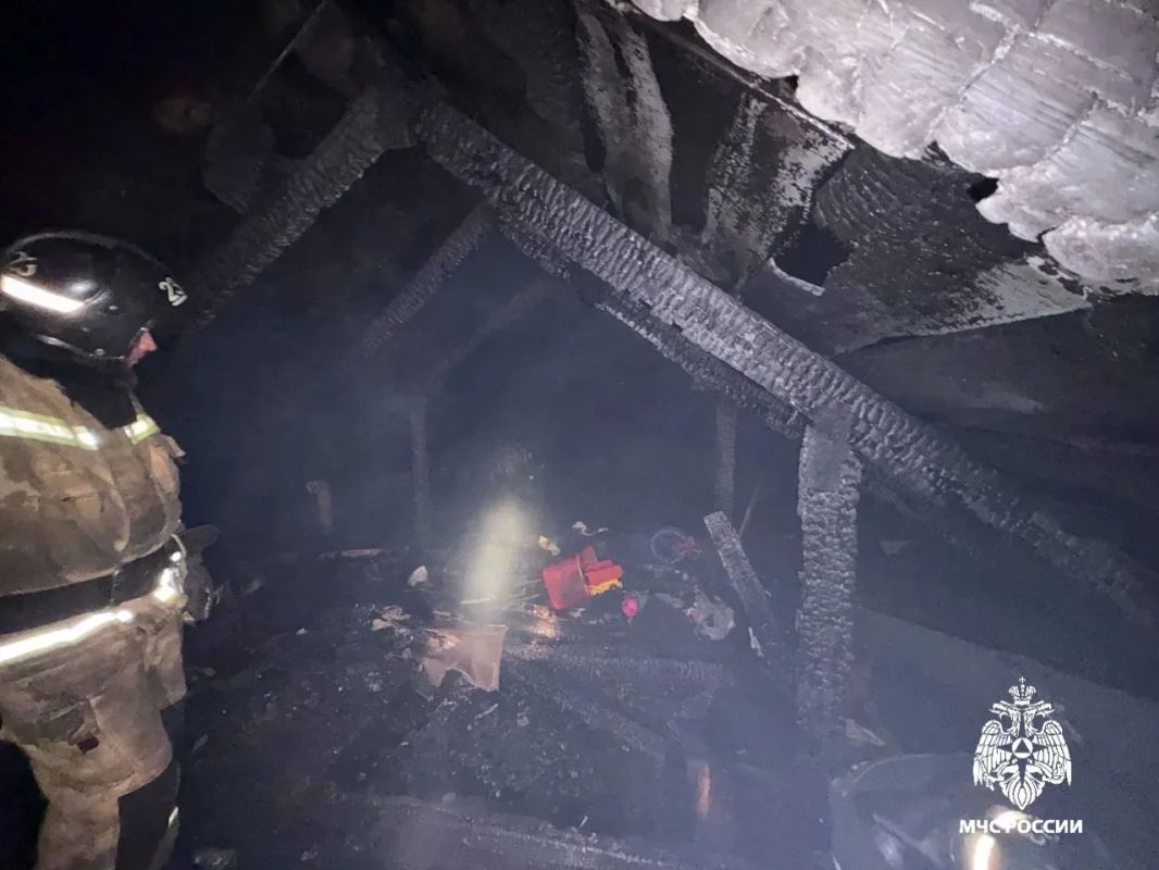 В Шумерле при пожаре пострадал жилой дом В Шумерле при пожаре пострадал жилой дом
