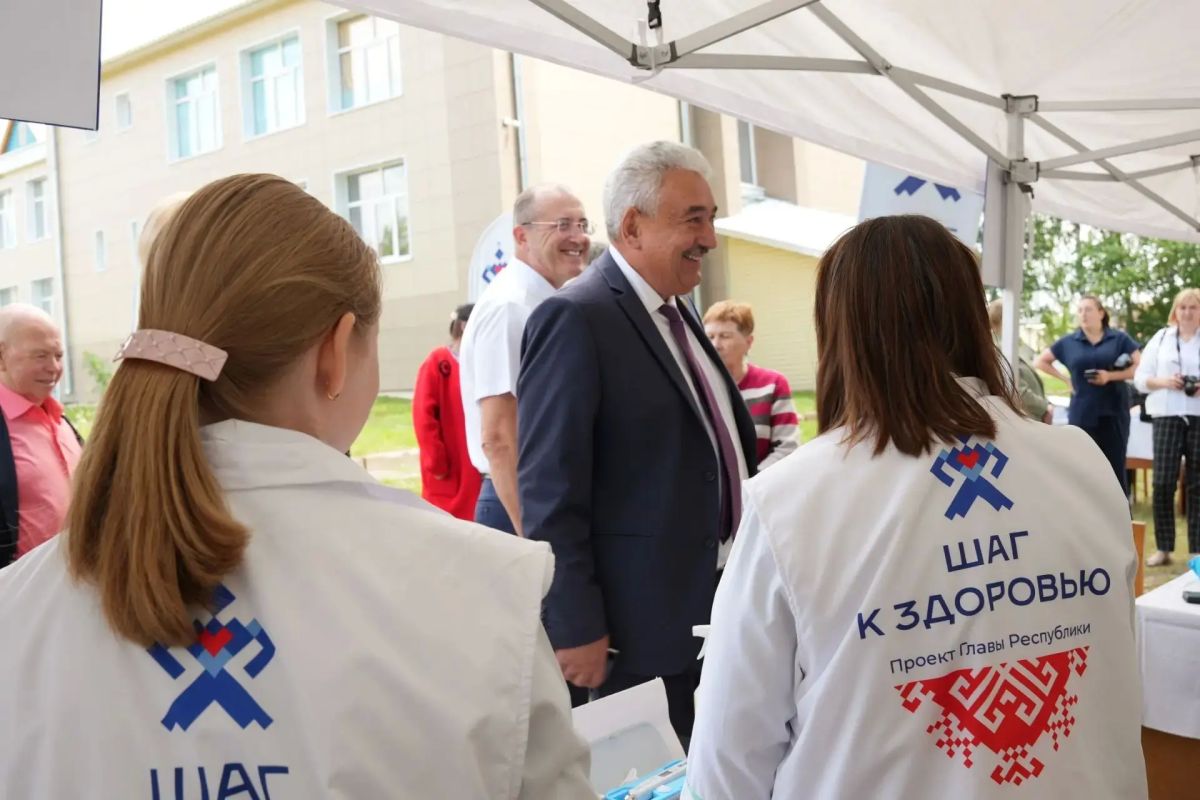 Леонид Черкесов: В День села в Алтышево Алатырского округа приехал мобильный комплекс «Шаг к здоровью» Леонид Черкесов: В День села в Алтышево Алатырского округа приехал мобильный комплекс «Шаг к здоровью»