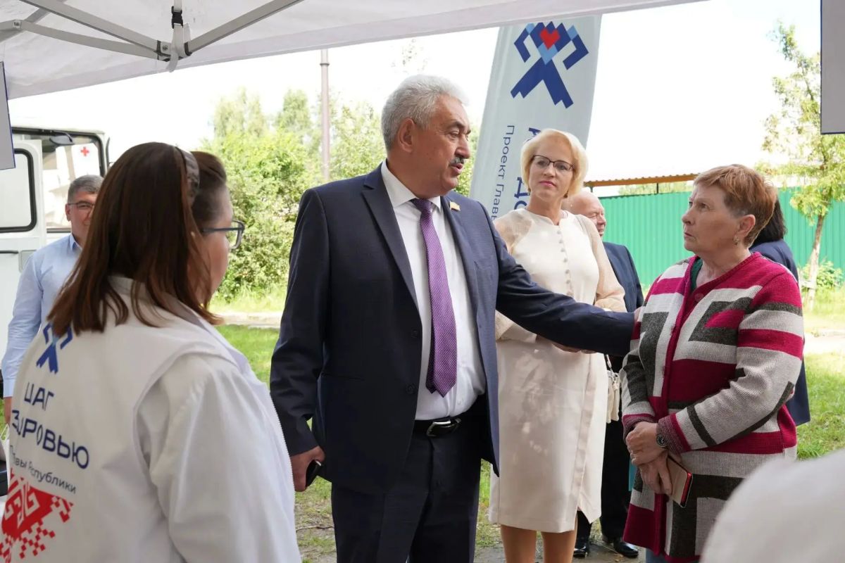 Леонид Черкесов: В День села в Алтышево Алатырского округа приехал мобильный комплекс «Шаг к здоровью» Леонид Черкесов: В День села в Алтышево Алатырского округа приехал мобильный комплекс «Шаг к здоровью»