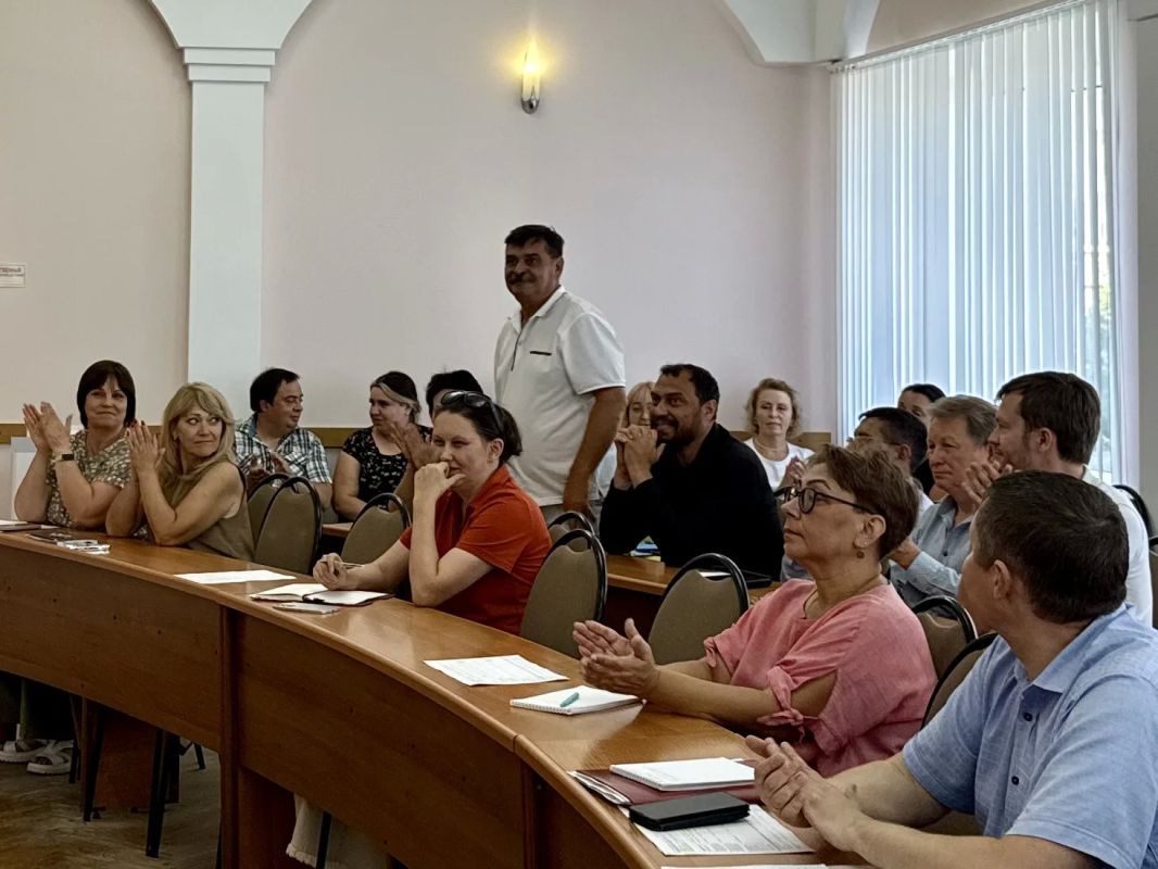 Благоустройство, подготовка ко Дню города и ремонт теплосетей — главные темы еженедельной планерки с руководителями структурных подразделений Благоустройство, подготовка ко Дню города и ремонт теплосетей — главные темы еженедельной планерки с руководителями структурных подразделений