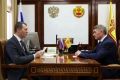 В рамках рабочего визита министр спорта РФ Михаил Дегтярёв провёл встречу с Главой Чувашии Олегом Николаевым