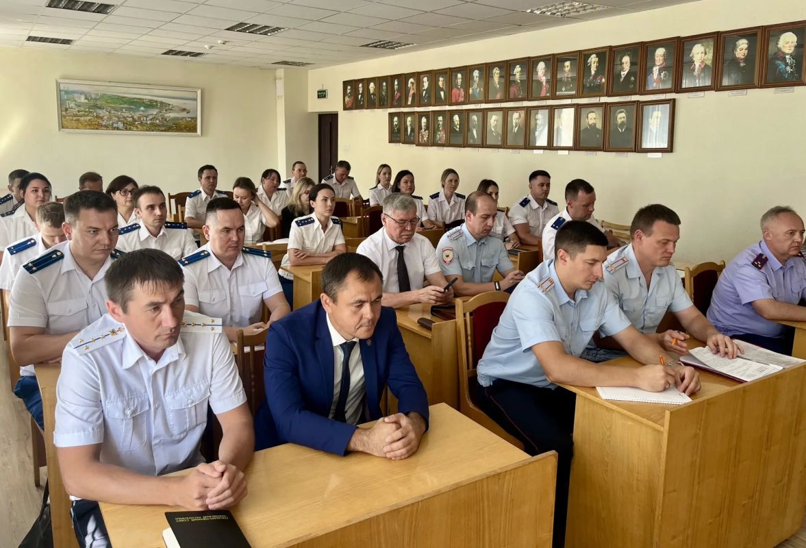 Приказом Генерального прокурора Российской Федерации на должность прокурора Ленинского района г.Чебоксары назначен старший советник юстиции Андрей Кашин Приказом Генерального прокурора Российской Федерации на должность прокурора Ленинского района г.Чебоксары назначен старший советник юстиции Андрей Кашин