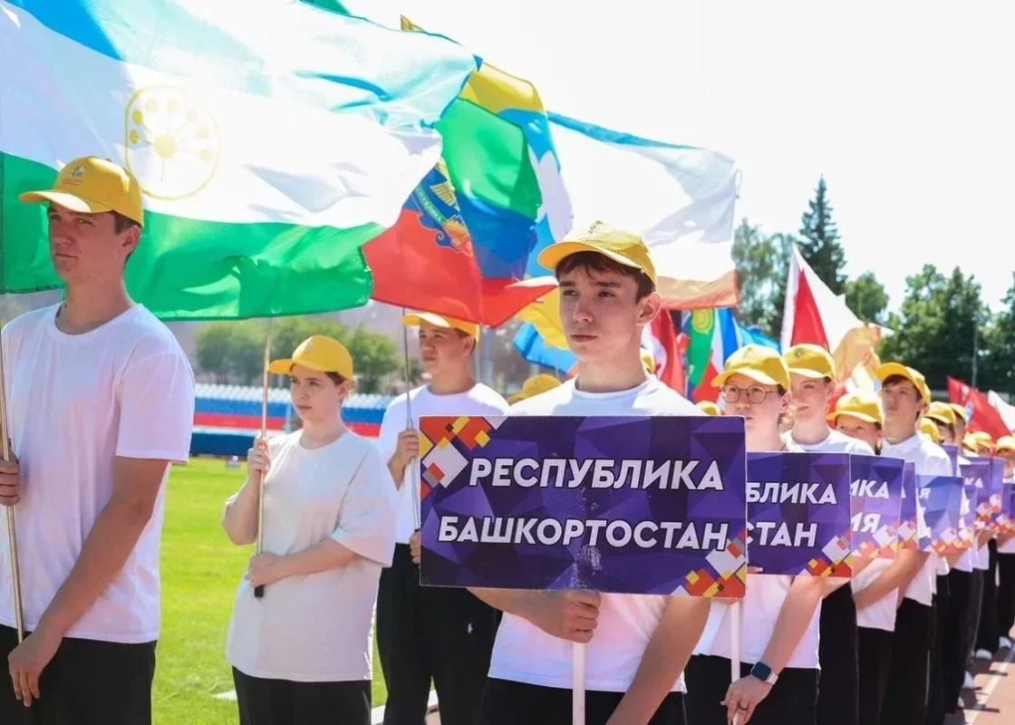 Чувашию с рабочим визитом посетил министр спорта России, председатель Олимпийского комитета России Михаил Дегтярёв Чувашию с рабочим визитом посетил министр спорта России, председатель Олимпийского комитета России Михаил Дегтярёв