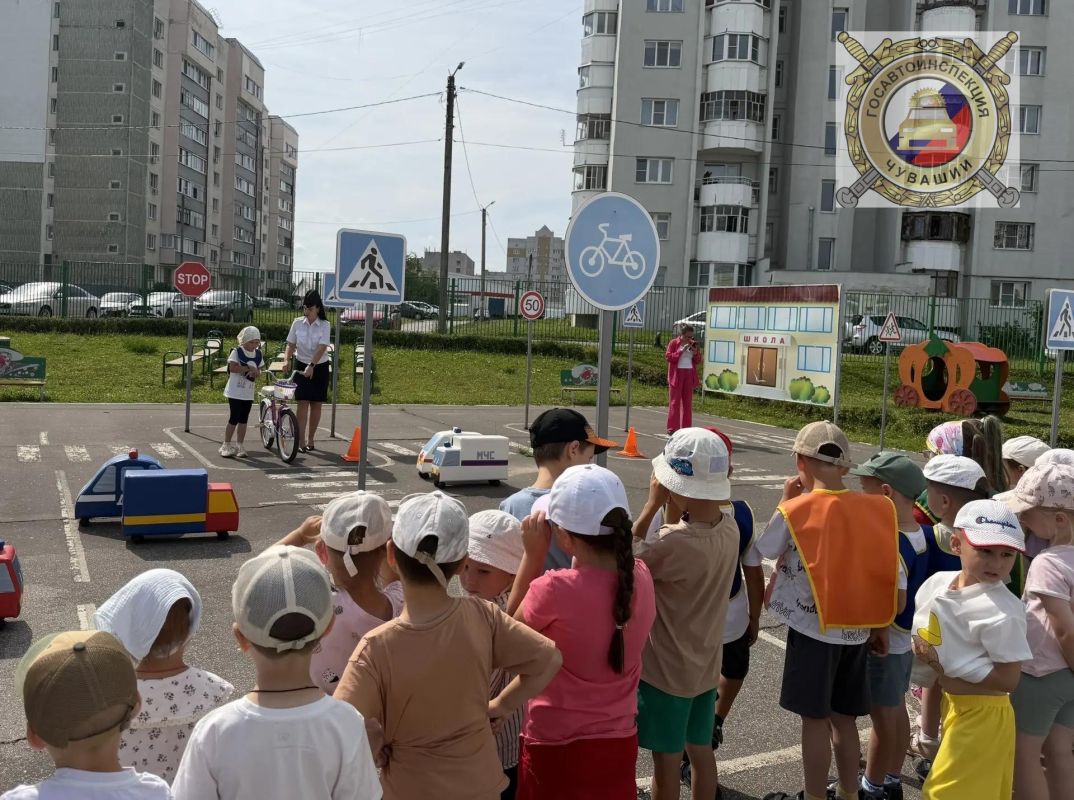 Правила дорожного движения важно знать с самого детства Правила дорожного движения важно знать с самого детства