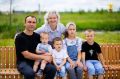 Две семьи из Чувашии удостоены медали ордена «Родительская слава»