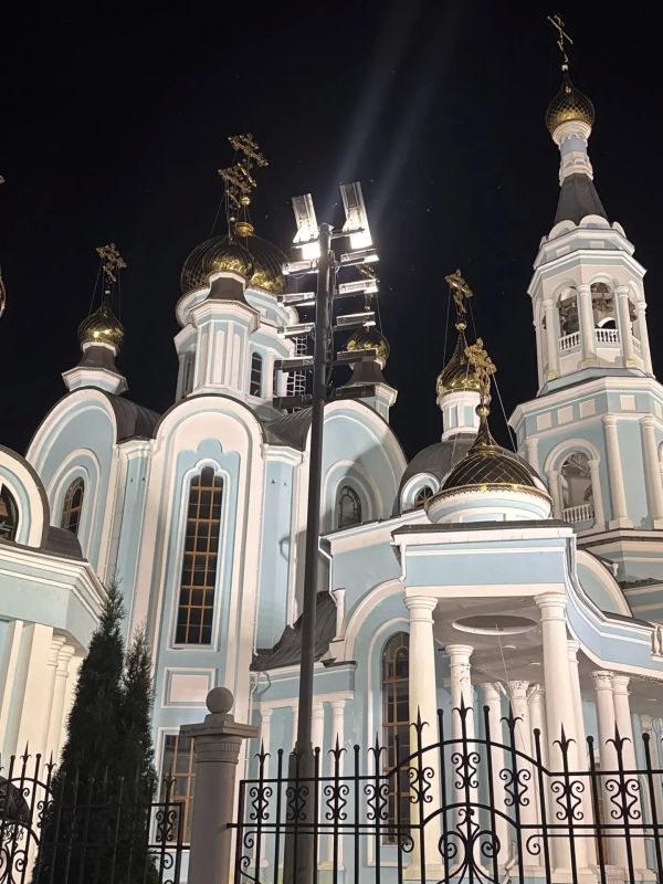 Мы уже рассказывали, что АО «Горсвет» обновил подсветку Покровско-Татианинского собора